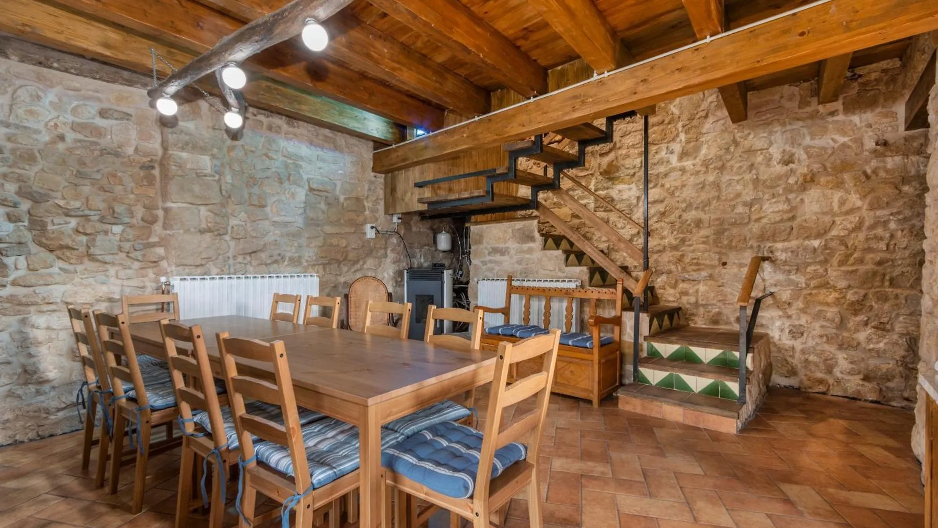 Holiday home Casanellas Rural Els Omells de na Gaia